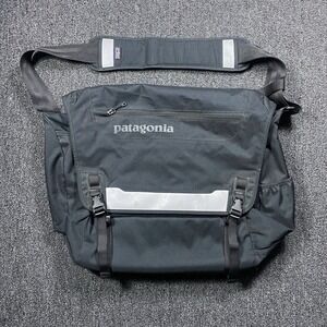 Patagonia Messenger Backpack Travel Bag Black Style #51884  21"x16"x5"